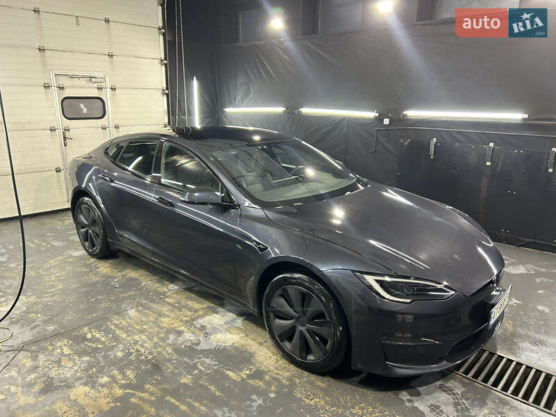 Ліфтбек Tesla Model S 2023 в Івано-Франківську