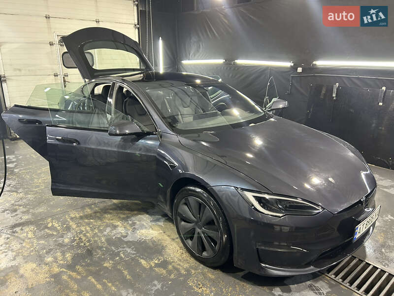 Ліфтбек Tesla Model S 2023 в Івано-Франківську