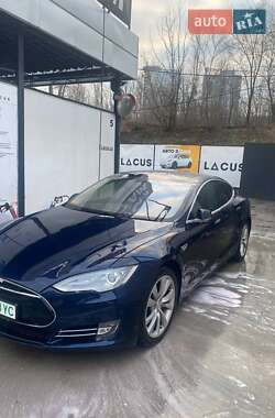 Лифтбек Tesla Model S 2014 в Киеве