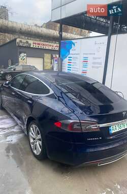 Лифтбек Tesla Model S 2014 в Киеве