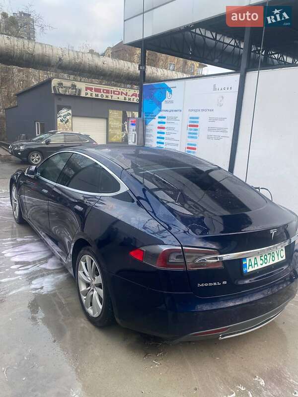 Лифтбек Tesla Model S 2014 в Киеве