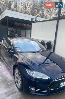Ліфтбек Tesla Model S 2014 в Києві фото 6 Ліфтбек Tesla Model S 2014 в Києві