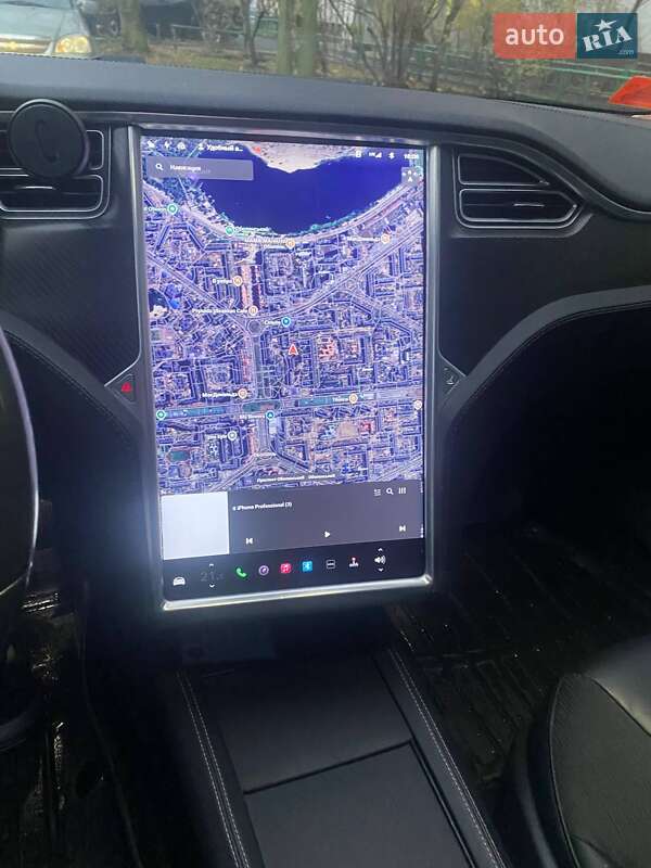 Лифтбек Tesla Model S 2014 в Киеве