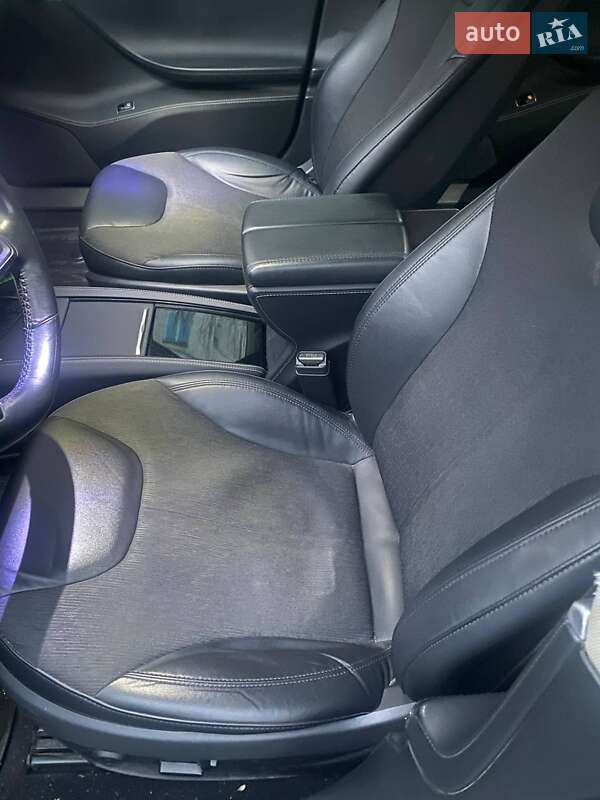 Ліфтбек Tesla Model S 2014 в Києві фото 7 Ліфтбек Tesla Model S 2014 в Києві