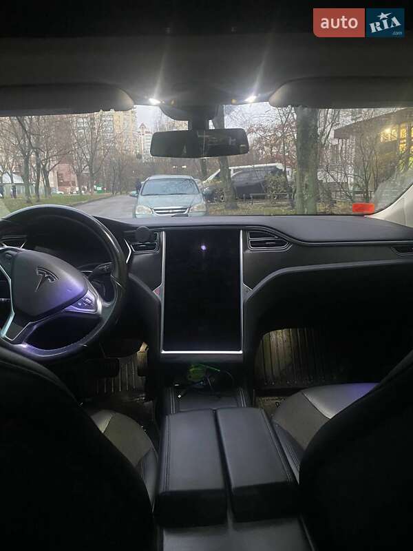 Ліфтбек Tesla Model S 2014 в Києві фото 11 Ліфтбек Tesla Model S 2014 в Києві