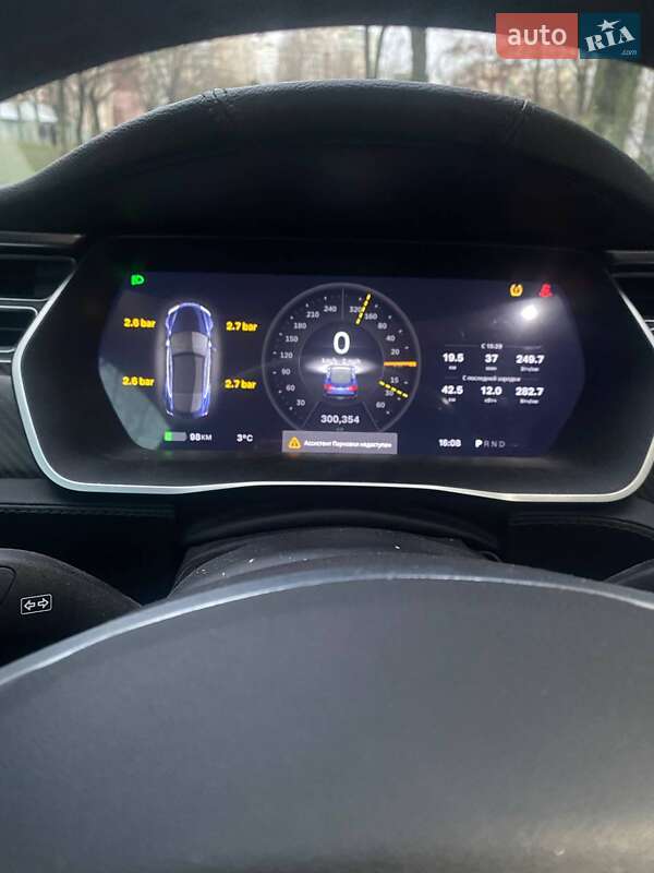 Лифтбек Tesla Model S 2014 в Киеве