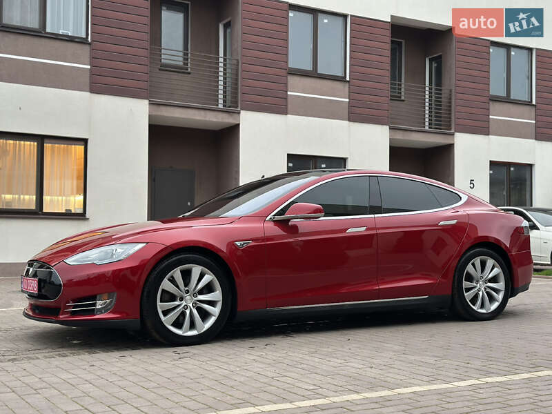 Ліфтбек Tesla Model S 2015 в Одесі фото 4 Ліфтбек Tesla Model S 2015 в Одесі