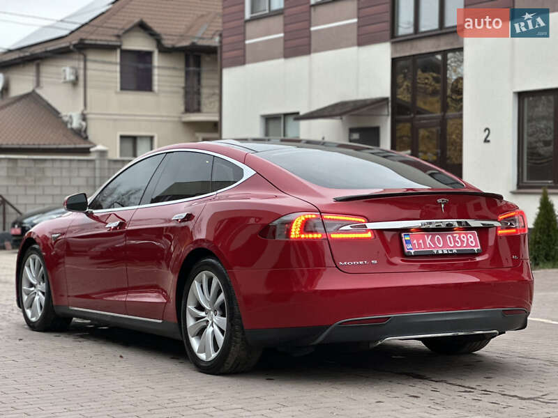 Ліфтбек Tesla Model S 2015 в Одесі фото 15 Ліфтбек Tesla Model S 2015 в Одесі