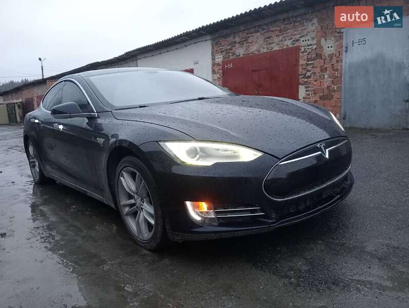 Лифтбек Tesla Model S 2013 в Шепетовке