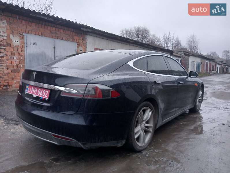 Лифтбек Tesla Model S 2013 в Шепетовке