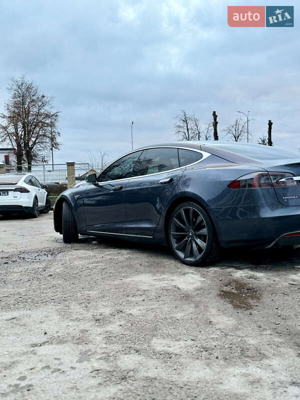 Ліфтбек Tesla Model S 2014 в Вінниці фото 16 Ліфтбек Tesla Model S 2014 в Вінниці
