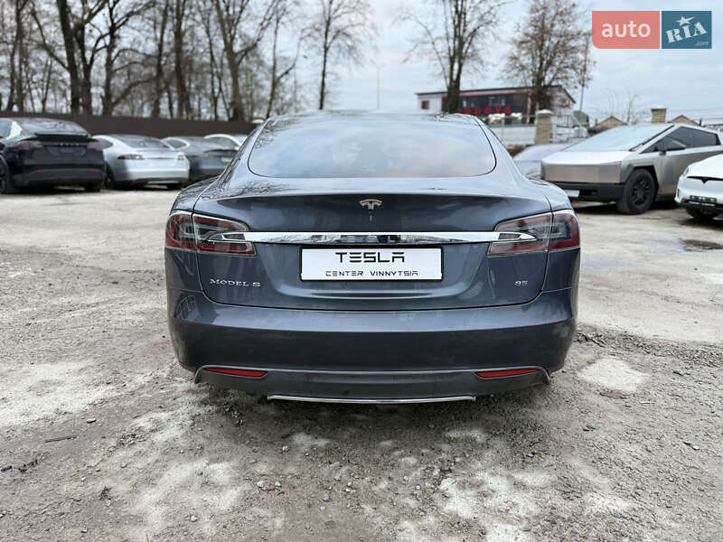 Ліфтбек Tesla Model S 2014 в Вінниці фото 22 Ліфтбек Tesla Model S 2014 в Вінниці