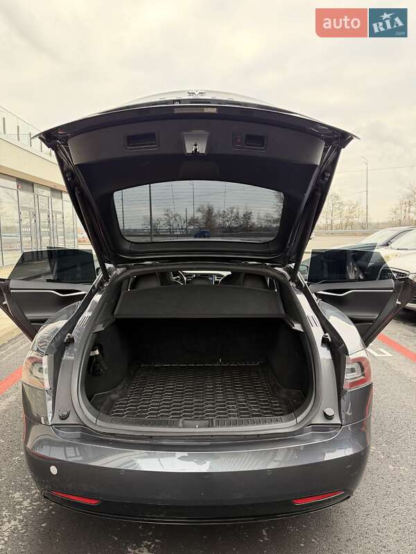Ліфтбек Tesla Model S 2017 в Києві фото 9 Ліфтбек Tesla Model S 2017 в Києві