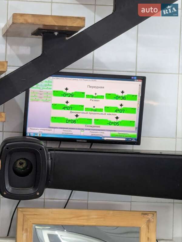 Ліфтбек Tesla Model S 2017 в Києві фото 29 Ліфтбек Tesla Model S 2017 в Києві