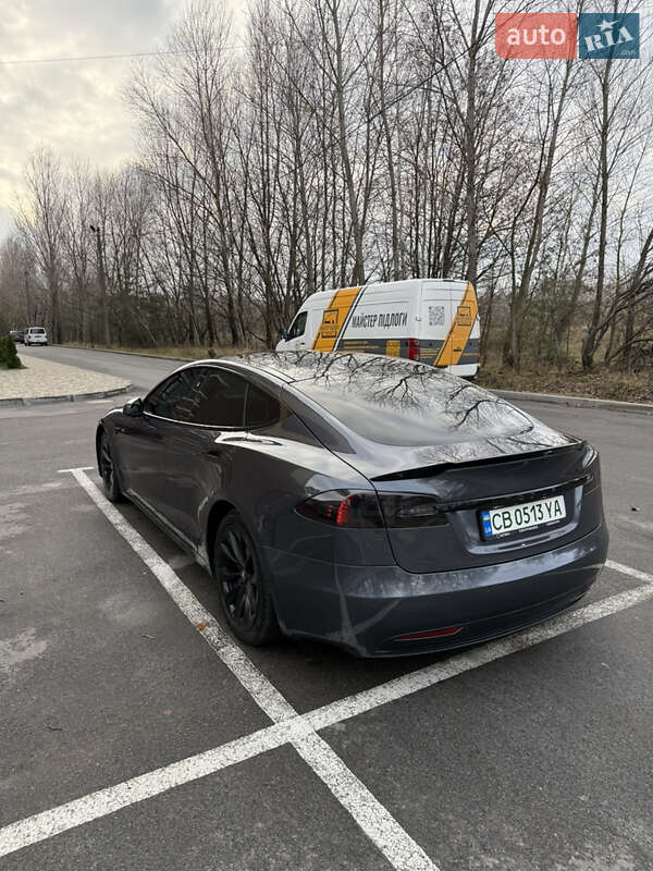 Лифтбек Tesla Model S 2018 в Чернигове