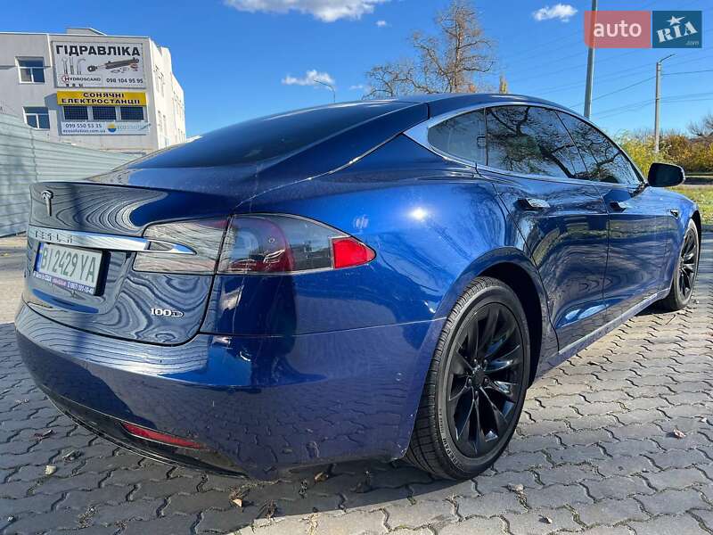 Лифтбек Tesla Model S 2017 в Кременчуге