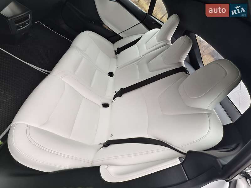 Ліфтбек Tesla Model S 2019 в Білій Церкві