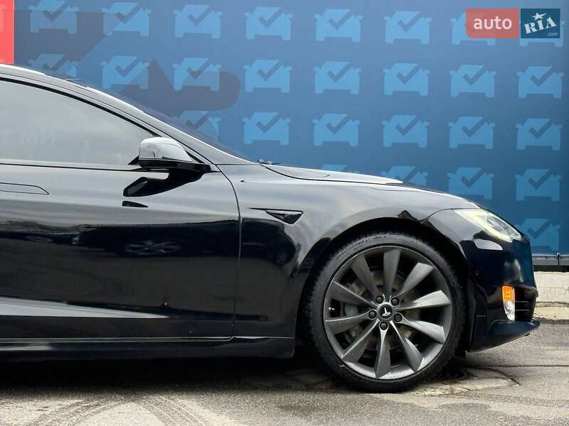 Лифтбек Tesla Model S 2019 в Киеве
