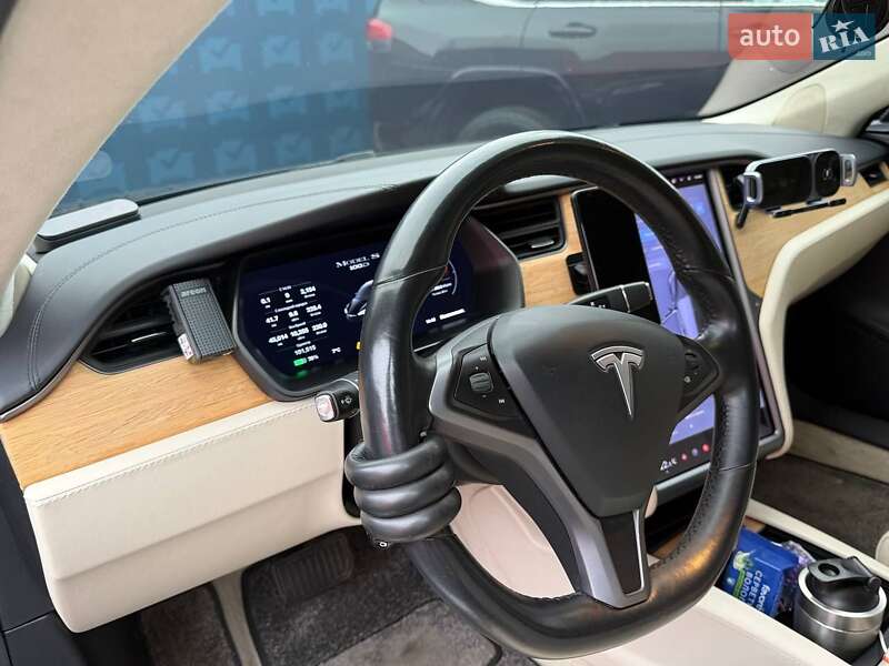 Лифтбек Tesla Model S 2019 в Киеве