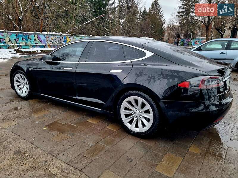 Лифтбек Tesla Model S 2016 в Львове фото 12 Лифтбек Tesla Model S 2016 в Львове