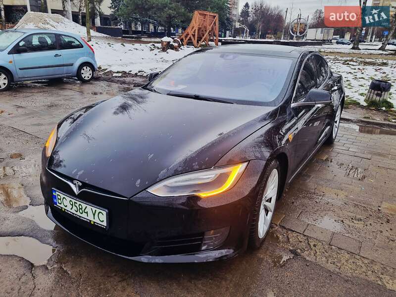 Лифтбек Tesla Model S 2016 в Львове фото 6 Лифтбек Tesla Model S 2016 в Львове