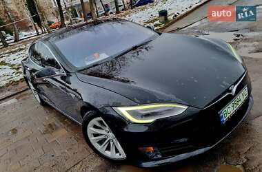 Лифтбек Tesla Model S 2016 в Львове фото Лифтбек Tesla Model S 2016 в Львове