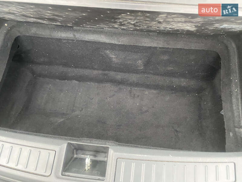 Лифтбек Tesla Model S 2013 в Луцке фото 19 Лифтбек Tesla Model S 2013 в Луцке