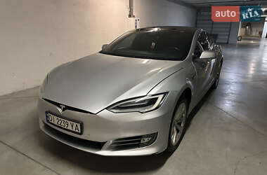 Ліфтбек Tesla Model S 2018 в Києві