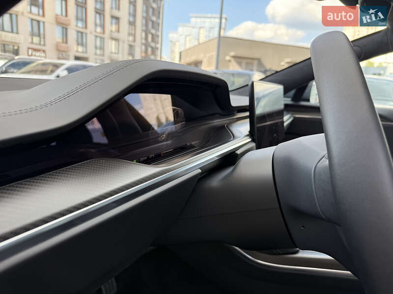 Лифтбек Tesla Model S 2023 в Киеве