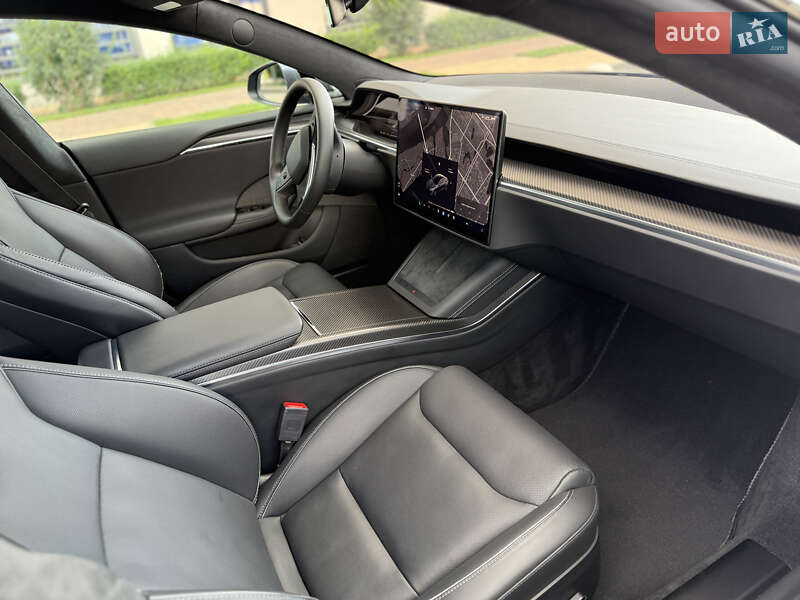 Лифтбек Tesla Model S 2023 в Киеве