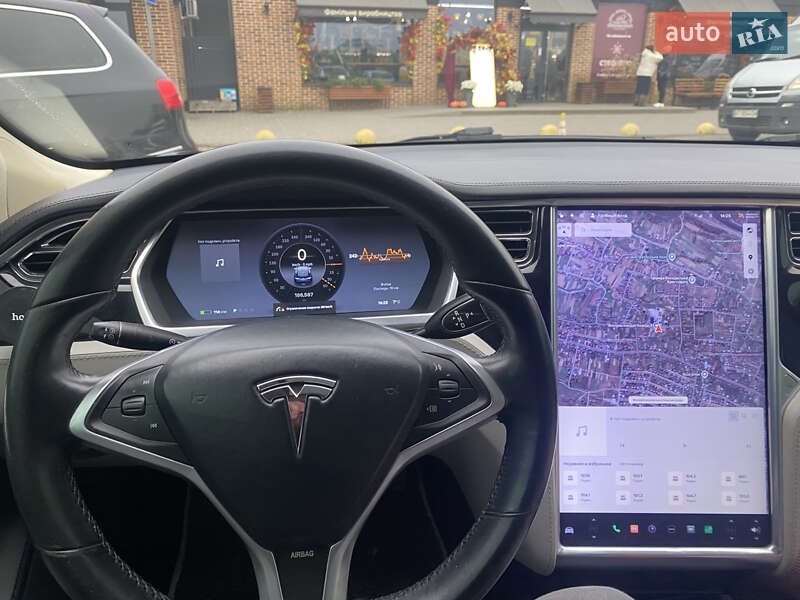 Лифтбек Tesla Model S 2013 в Коломые