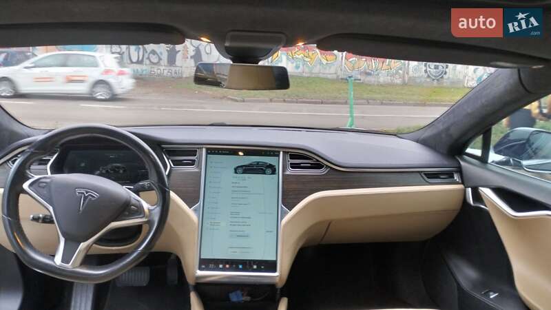 Лифтбек Tesla Model S 2015 в Львове фото 9 Лифтбек Tesla Model S 2015 в Львове