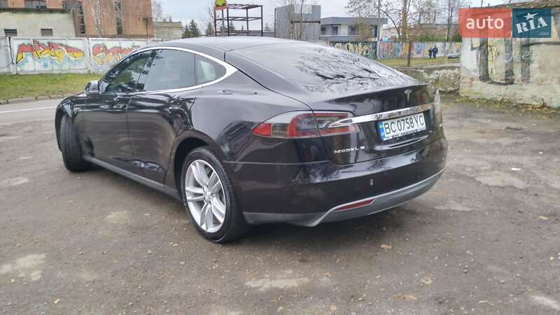 Лифтбек Tesla Model S 2015 в Львове фото 6 Лифтбек Tesla Model S 2015 в Львове