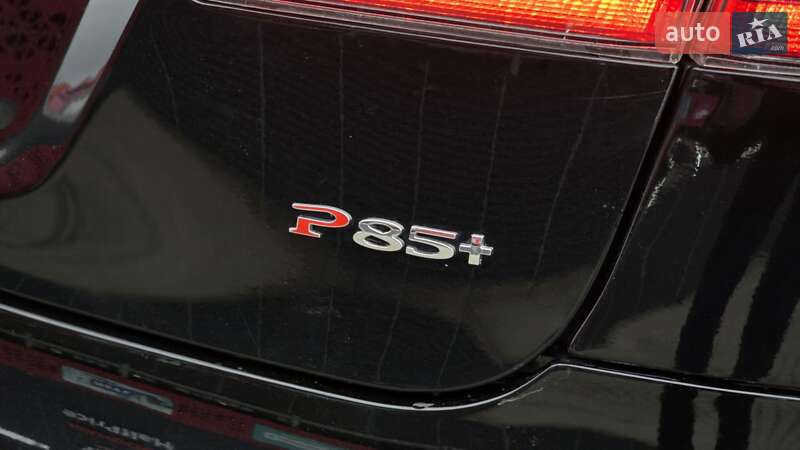 Ліфтбек Tesla Model S 2013 в Києві