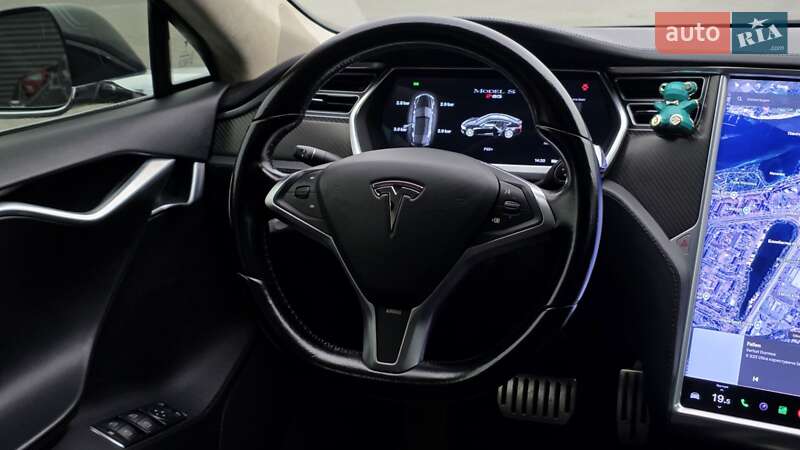 Ліфтбек Tesla Model S 2013 в Києві