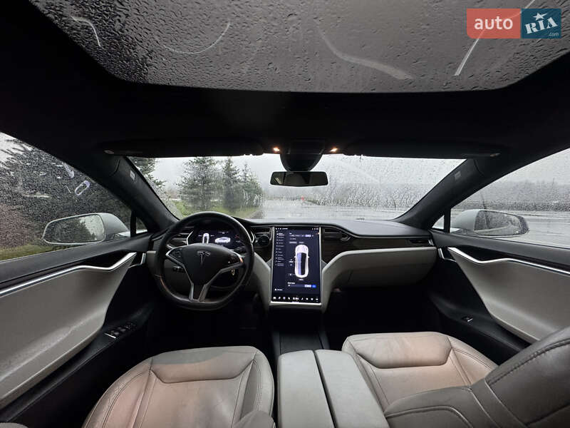 Лифтбек Tesla Model S 2016 в Киеве фото 27 Лифтбек Tesla Model S 2016 в Киеве