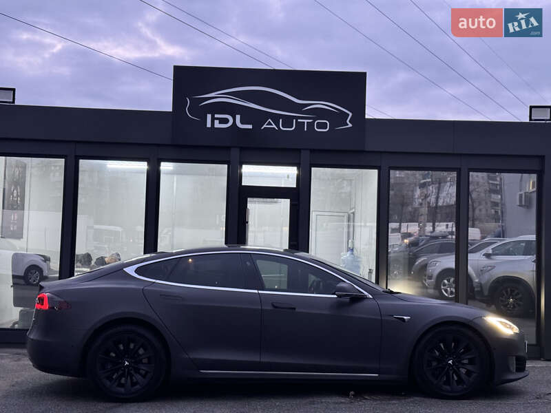 Ліфтбек Tesla Model S 2017 в Києві