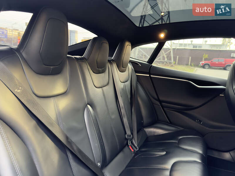 Ліфтбек Tesla Model S 2017 в Києві