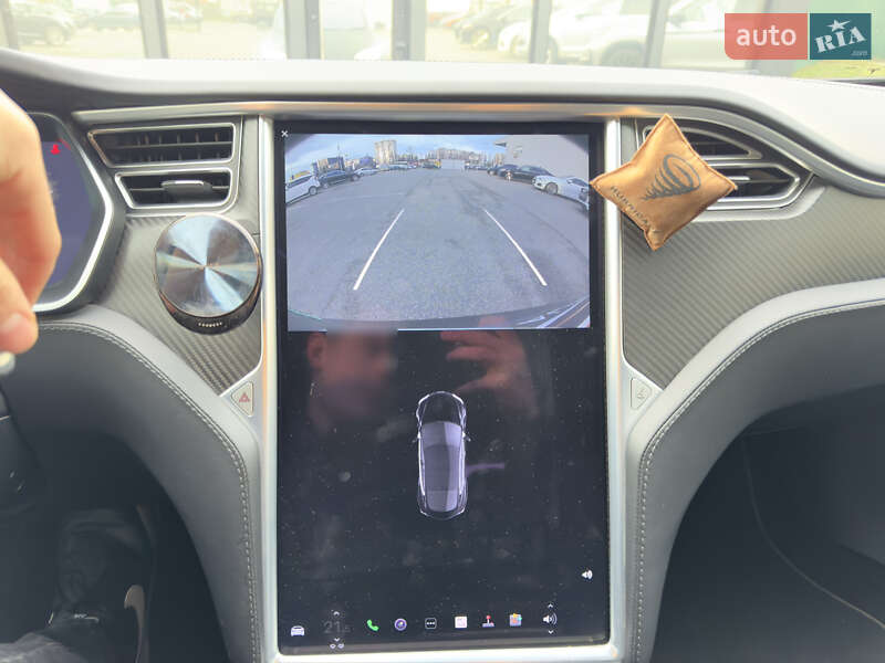 Ліфтбек Tesla Model S 2017 в Києві