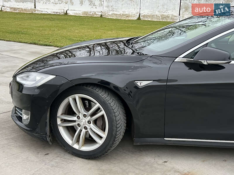 Ліфтбек Tesla Model S 2015 в Луцьку фото 5 Ліфтбек Tesla Model S 2015 в Луцьку