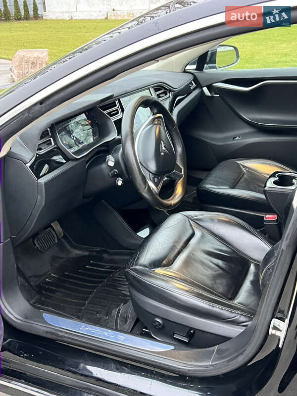 Ліфтбек Tesla Model S 2015 в Луцьку фото 22 Ліфтбек Tesla Model S 2015 в Луцьку