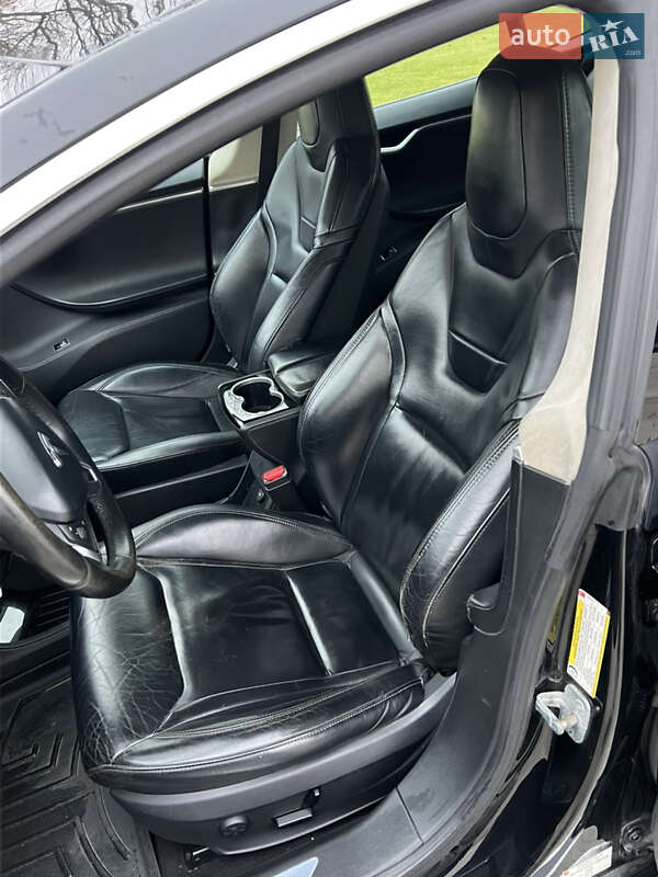 Ліфтбек Tesla Model S 2015 в Луцьку фото 24 Ліфтбек Tesla Model S 2015 в Луцьку