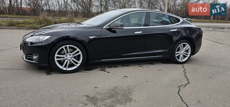 Лифтбек Tesla Model S 2014 в Тернополе