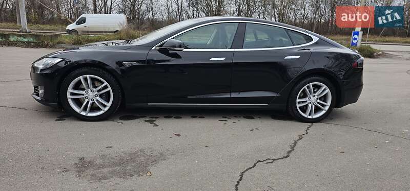 Лифтбек Tesla Model S 2014 в Тернополе