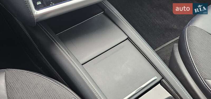 Лифтбек Tesla Model S 2014 в Тернополе
