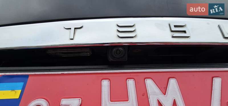 Лифтбек Tesla Model S 2014 в Тернополе