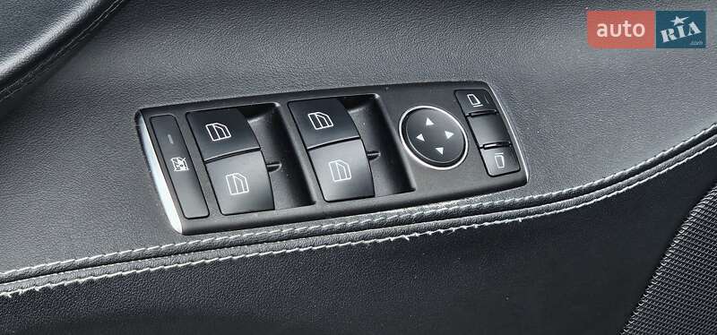 Лифтбек Tesla Model S 2014 в Тернополе