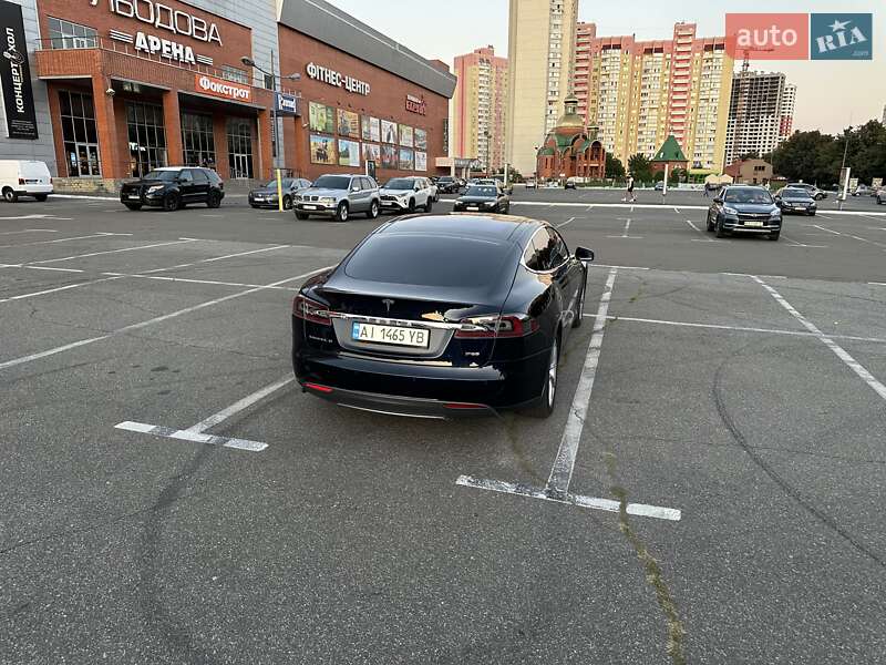 Лифтбек Tesla Model S 2013 в Киеве фото 8 Лифтбек Tesla Model S 2013 в Киеве