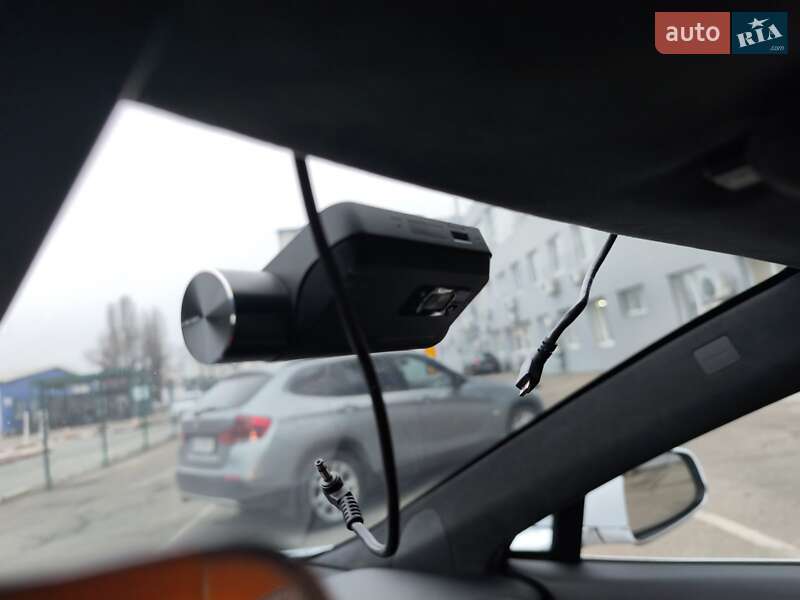 Лифтбек Tesla Model S 2018 в Киеве фото 64 Лифтбек Tesla Model S 2018 в Киеве