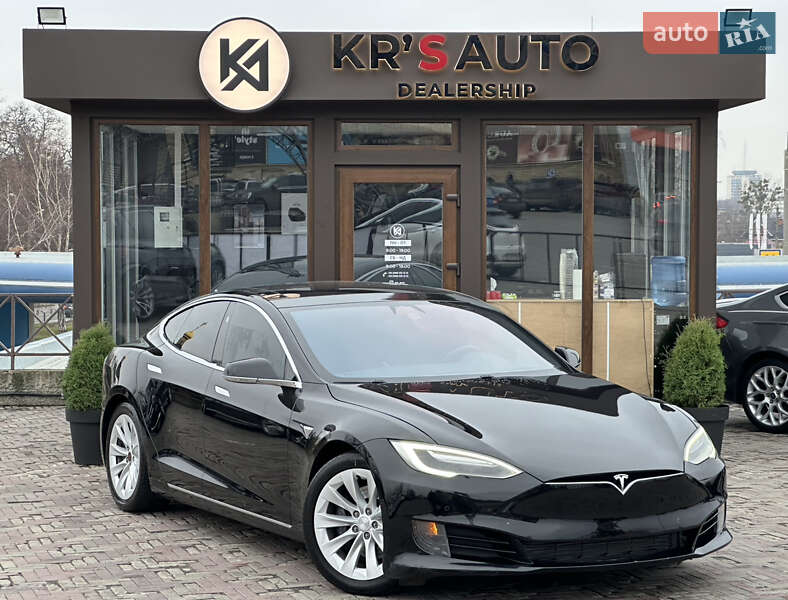 Лифтбек Tesla Model S 2016 в Харькове